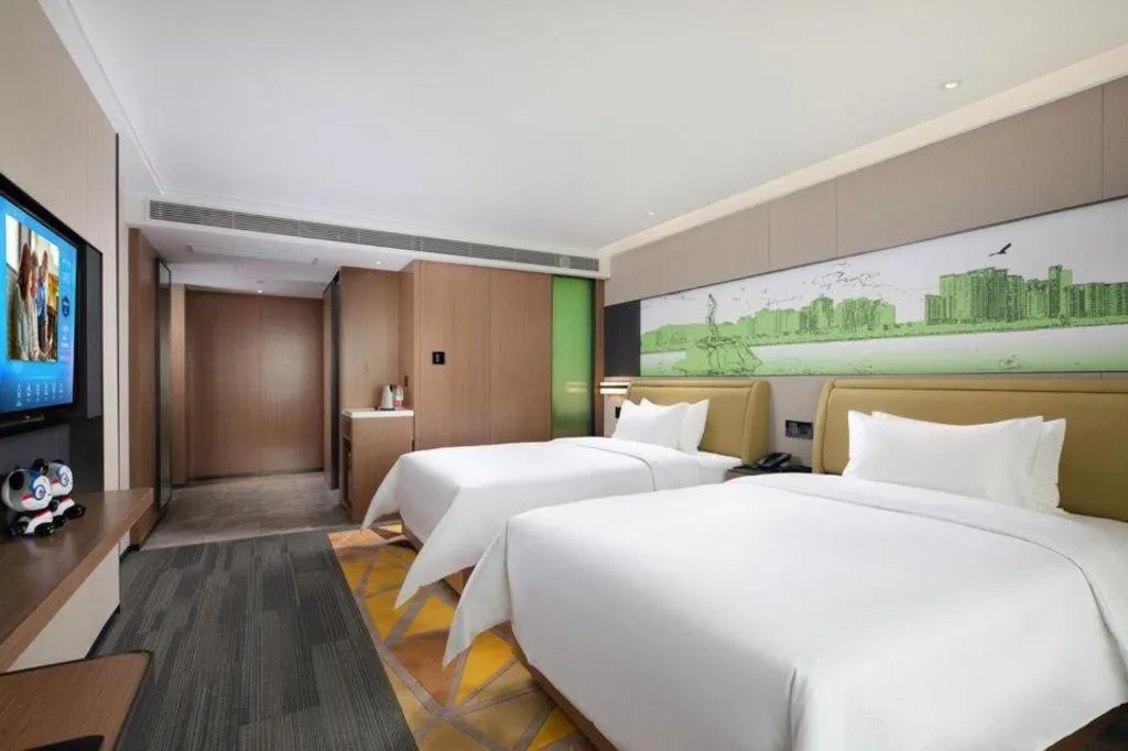 Bed in Hampton by Hilton Zhuhai Doumen