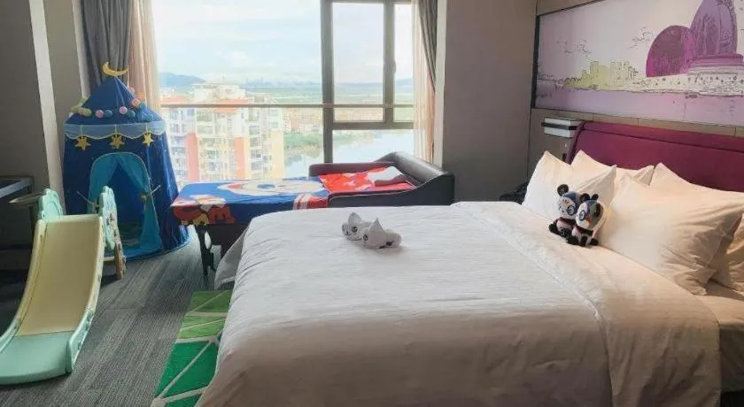 Bed in Hampton by Hilton Zhuhai Doumen