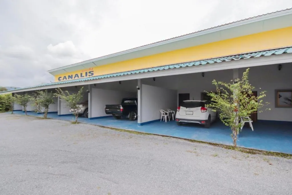 OYO 75310 Canalis Resort