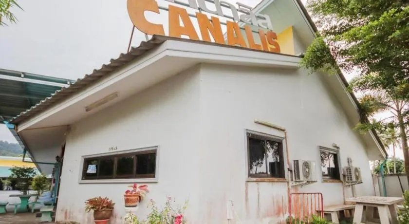 OYO 75310 Canalis Resort