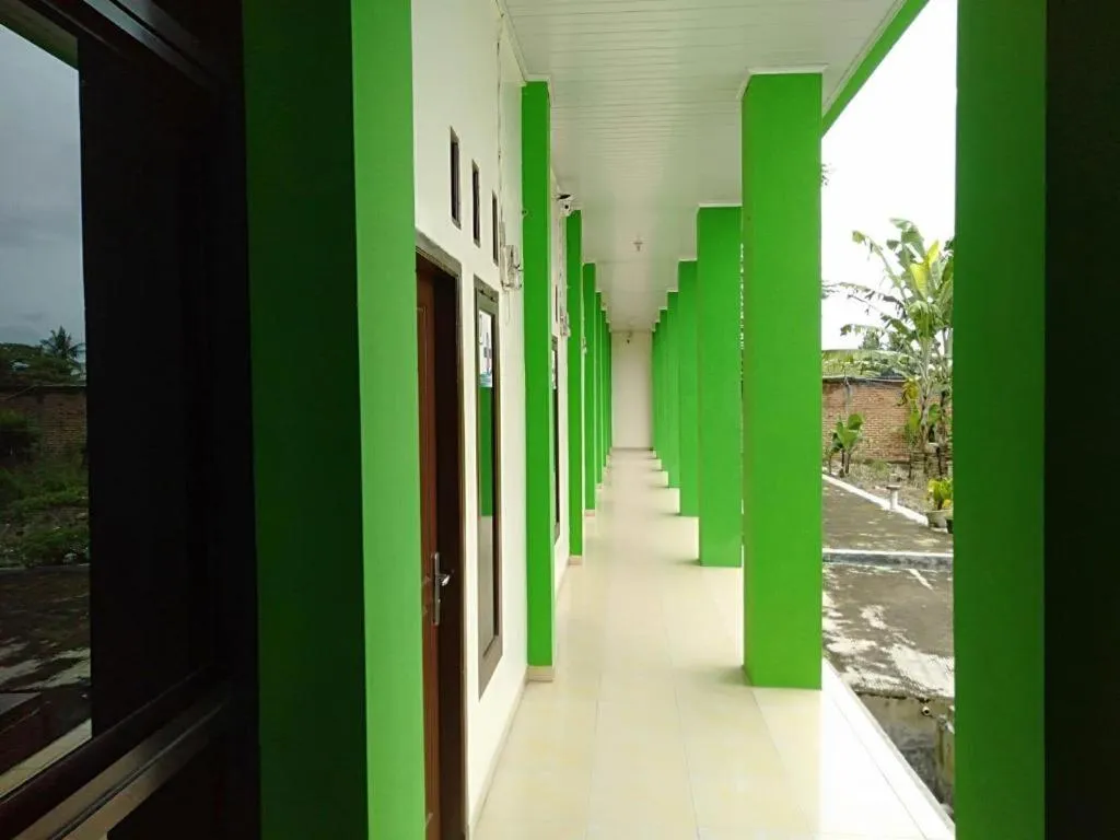 OYO 90930 Wisma Hana Hani