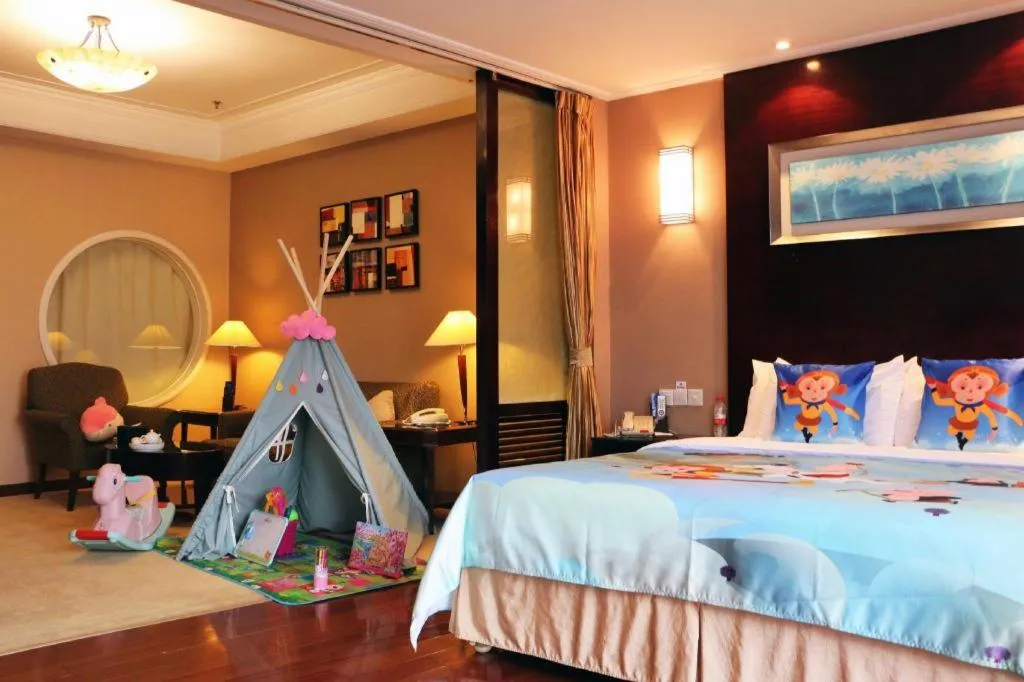 Bed in Qingdao Blue Horizon Hotel Laoshan