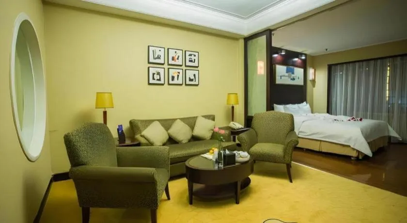 Bed in Qingdao Blue Horizon Hotel Laoshan