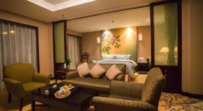 Bed in Qingdao Blue Horizon Hotel Laoshan