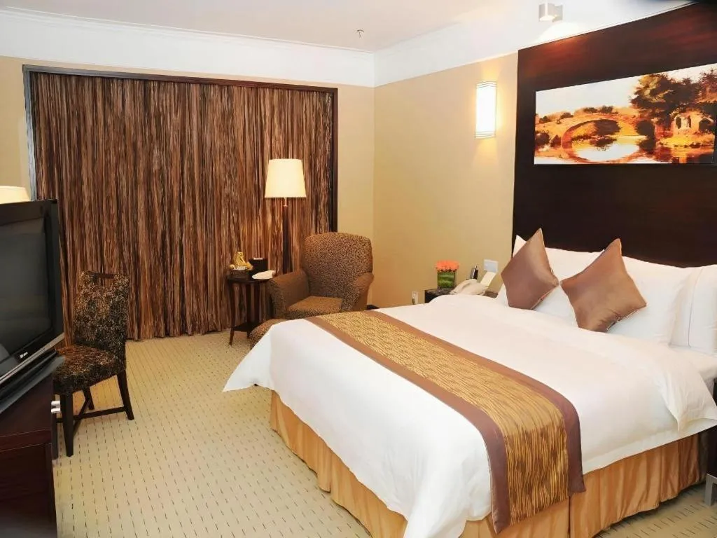 Bed in Qingdao Blue Horizon Hotel Laoshan