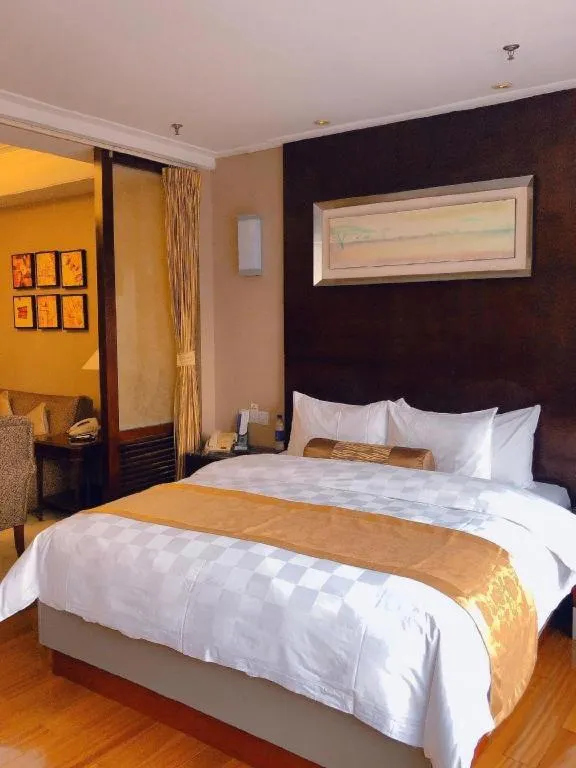 Bed in Qingdao Blue Horizon Hotel Laoshan