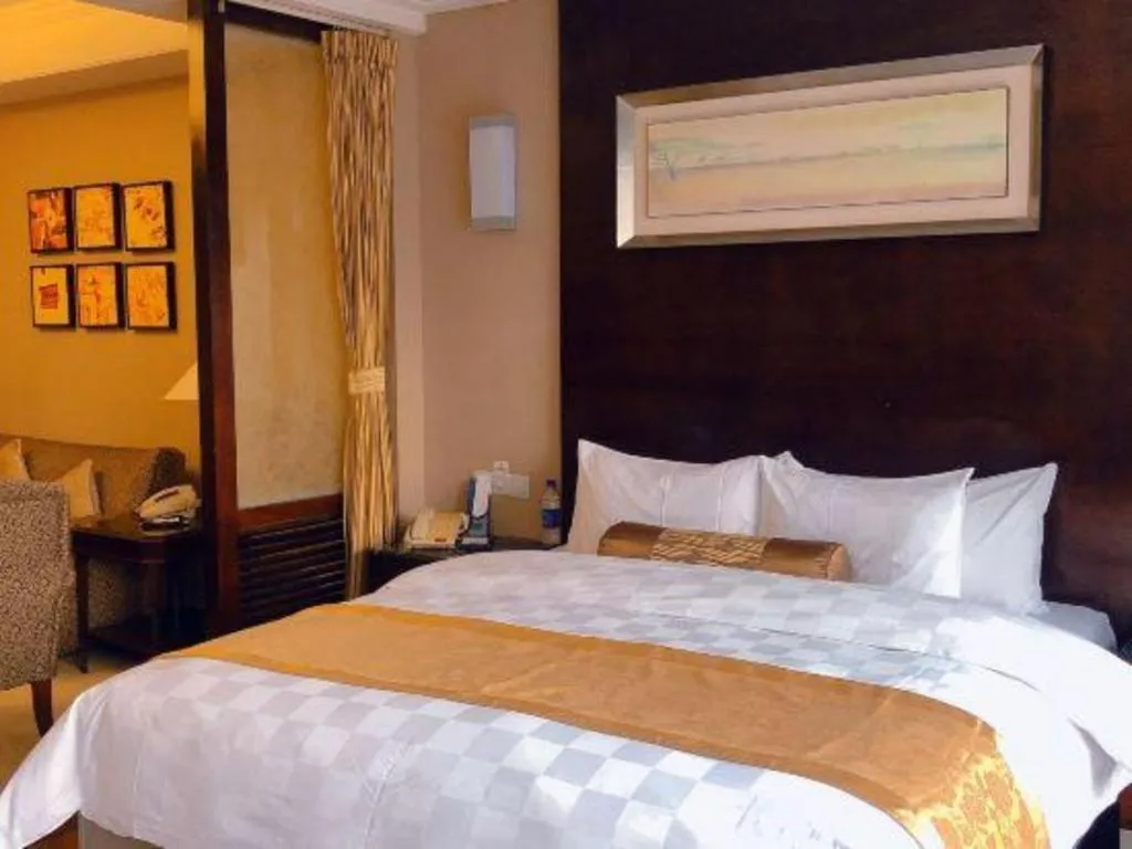 Bed in Qingdao Blue Horizon Hotel Laoshan