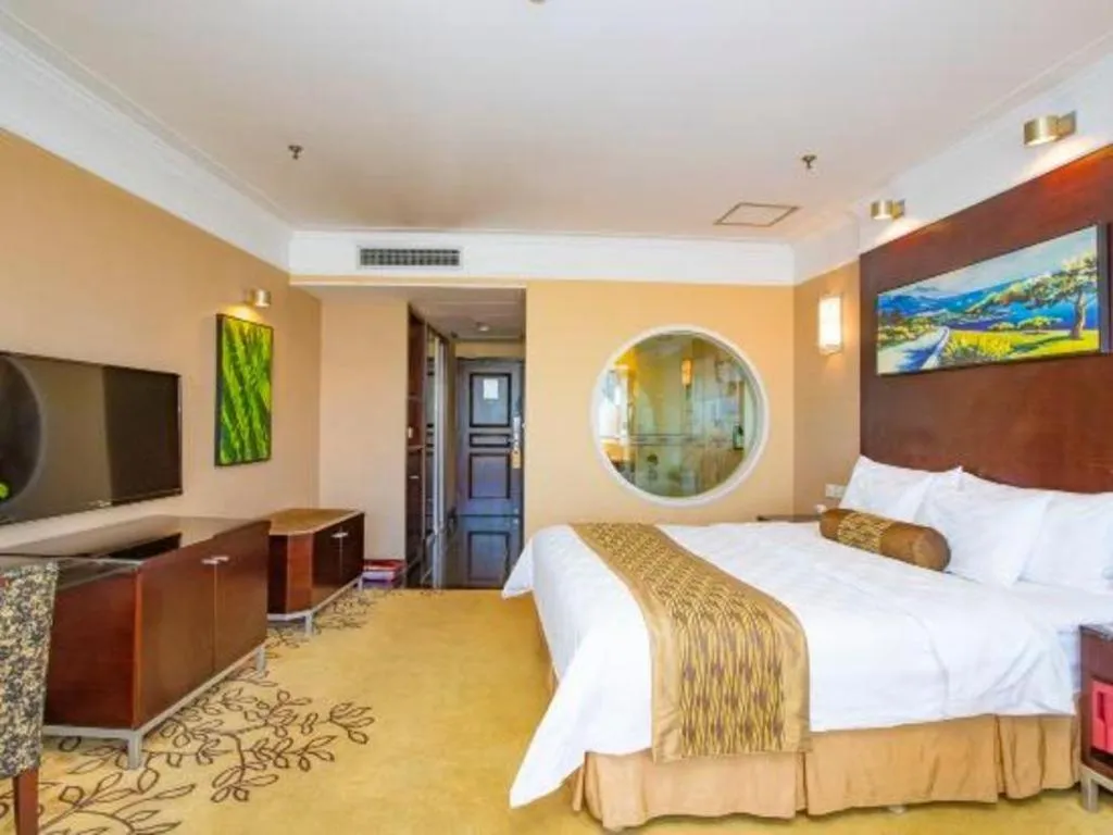 Bed in Qingdao Blue Horizon Hotel Laoshan