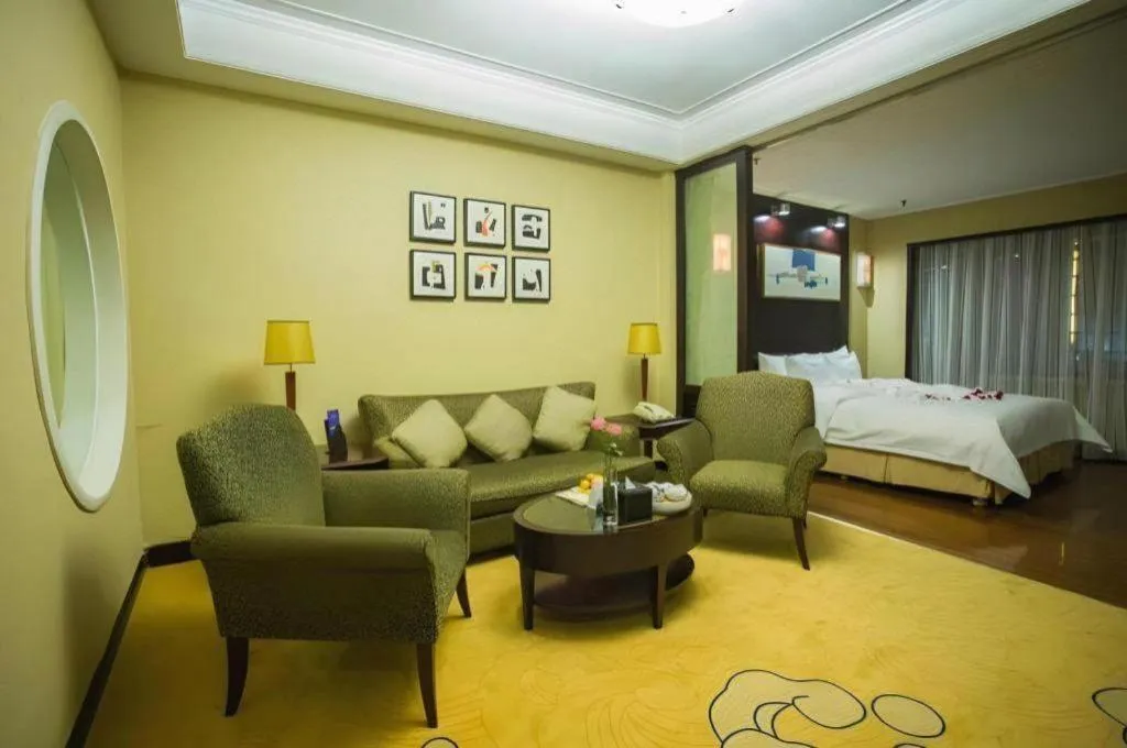 Bed in Qingdao Blue Horizon Hotel Laoshan