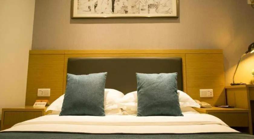 Bed in Citytel Inn