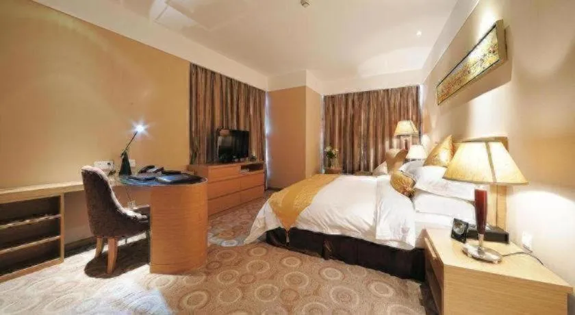 Bed in Holiday Inn Hotel & Suites Jiaxing Hangzhou Bay By IHG