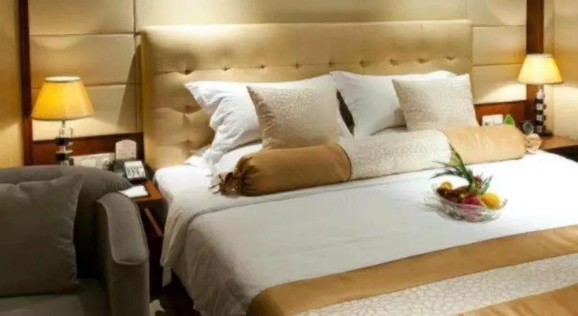 Bed in Holiday Inn Hotel & Suites Jiaxing Hangzhou Bay By IHG