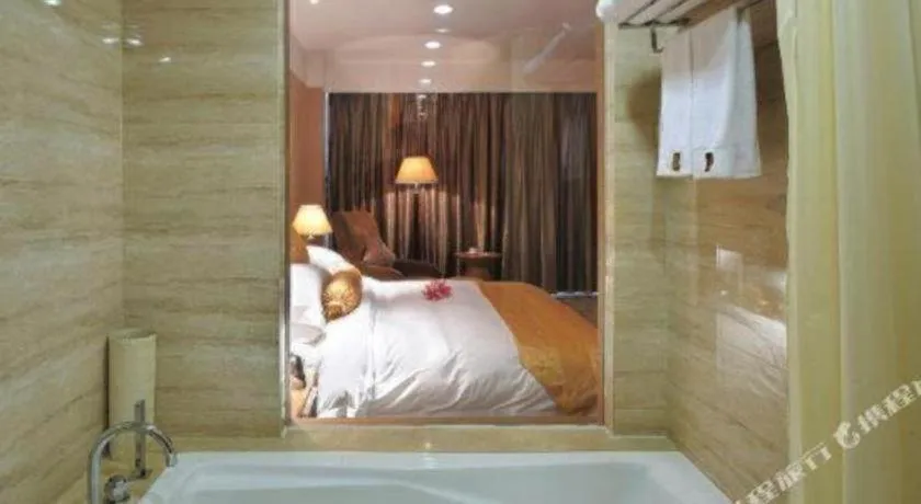 Bed in Holiday Inn Hotel & Suites Jiaxing Hangzhou Bay By IHG