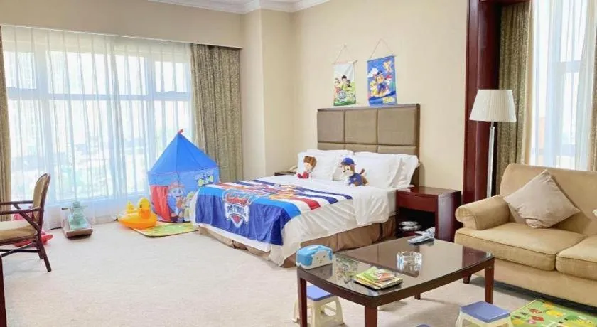 Bed in Dolton Changsha Spa Hotel