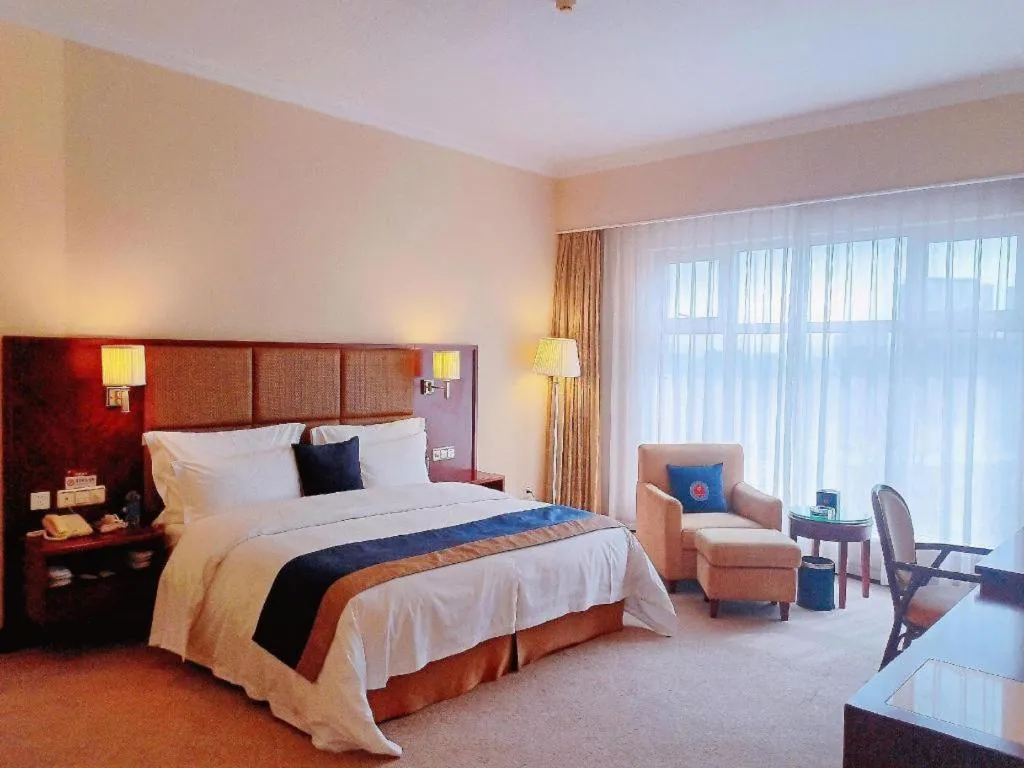 Bed in Dolton Changsha Spa Hotel