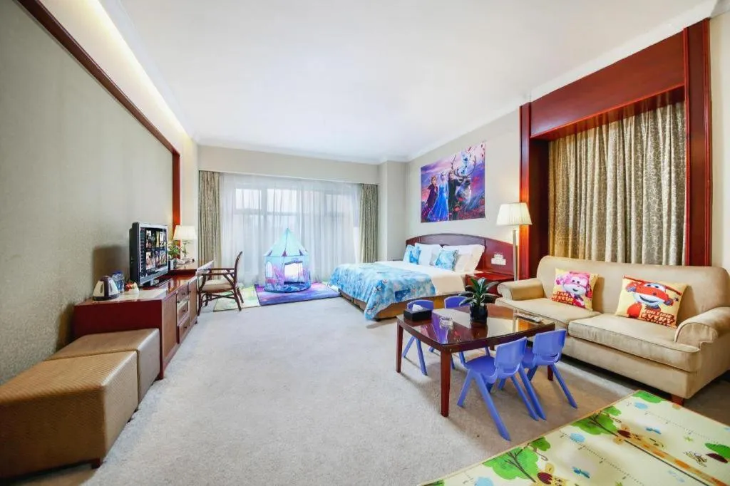 Bed in Dolton Changsha Spa Hotel