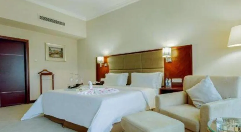 Bed in Dolton Changsha Spa Hotel