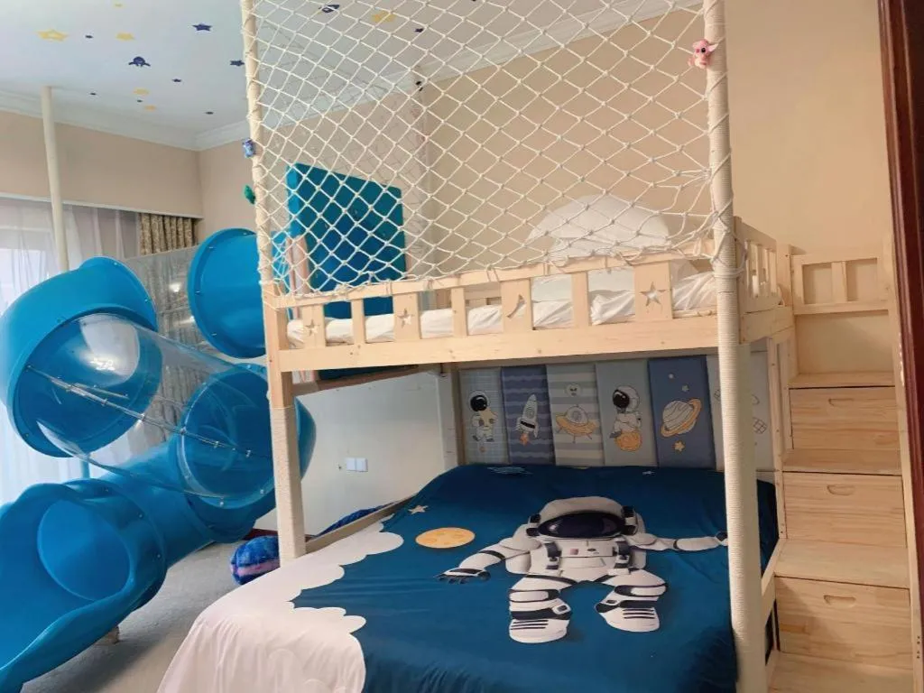 Bed in Dolton Changsha Spa Hotel