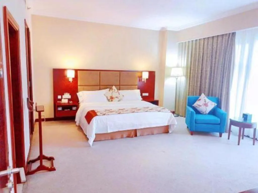 Bed in Dolton Changsha Spa Hotel