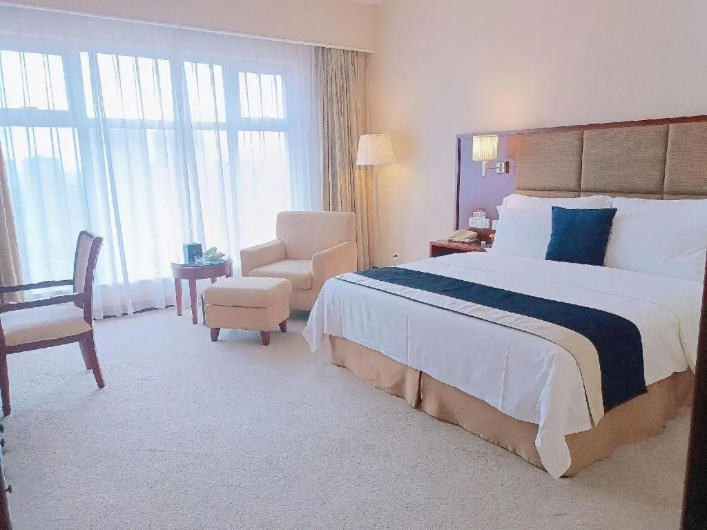 Bed in Dolton Changsha Spa Hotel