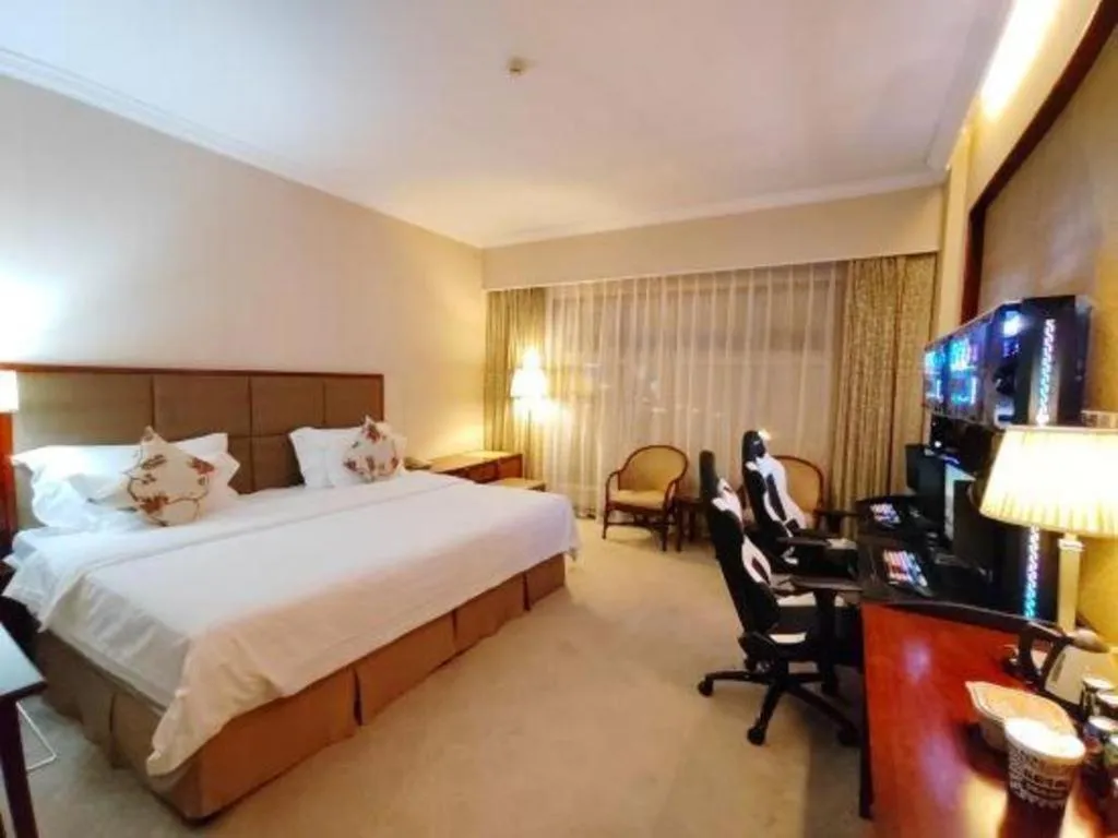 Bed in Dolton Changsha Spa Hotel