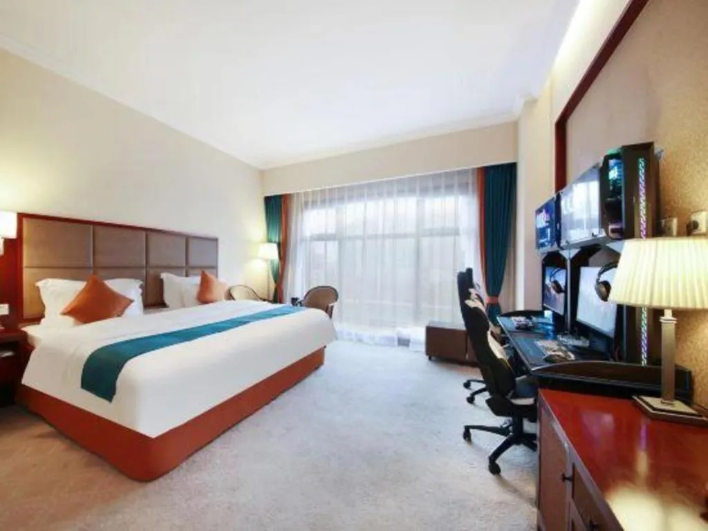Bed in Dolton Changsha Spa Hotel
