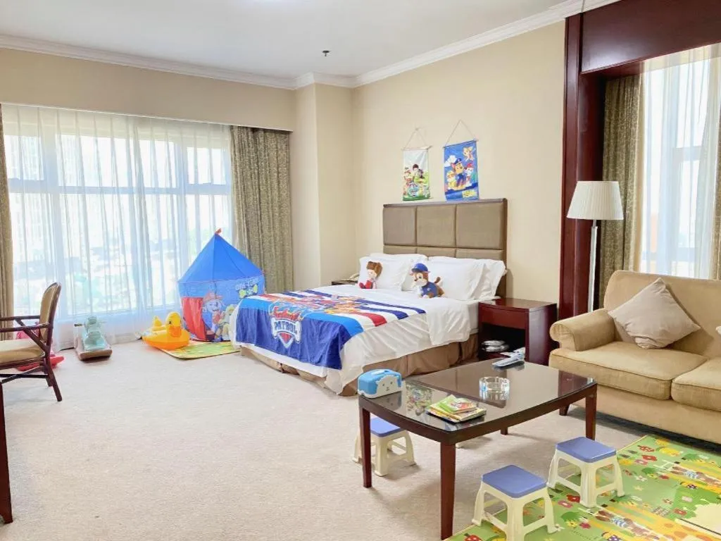 Bed in Dolton Changsha Spa Hotel