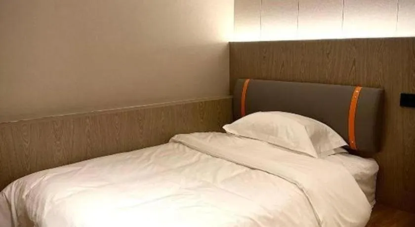 Bed in Tianrun International Hotel