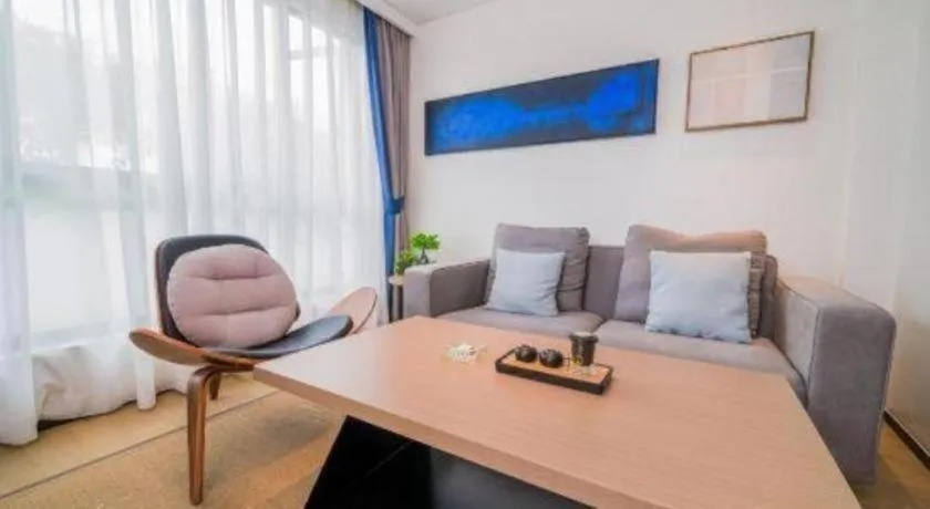 Zhongshan Louis Hotel