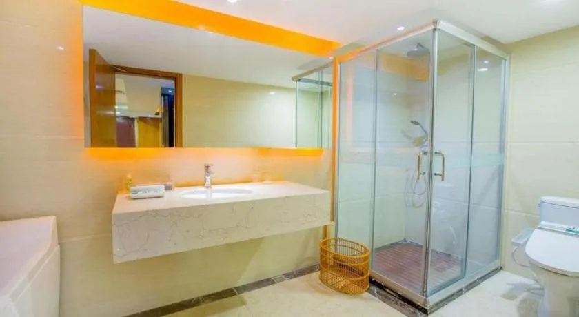 Zhongshan Louis Hotel