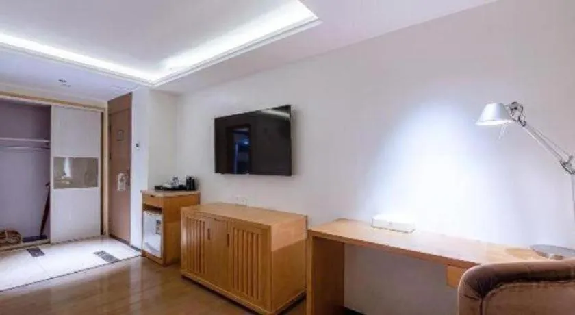 Zhongshan Louis Hotel