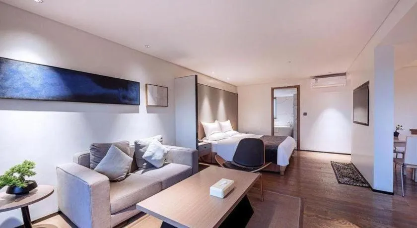 Bed in Zhongshan Louis Hotel