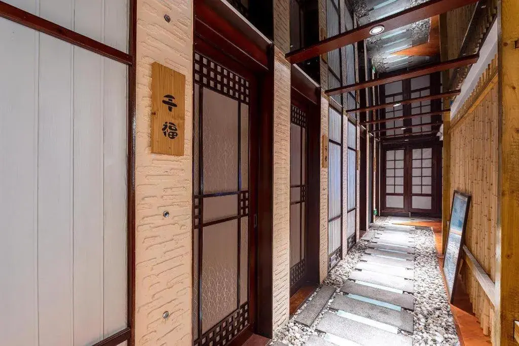 Bed in Zhongshan Louis Hotel Bed in Zhongshan Louis Hotel