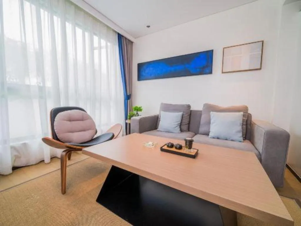 Zhongshan Louis Hotel