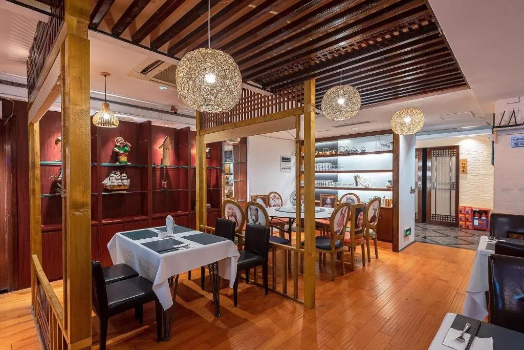 Zhongshan Louis Hotel