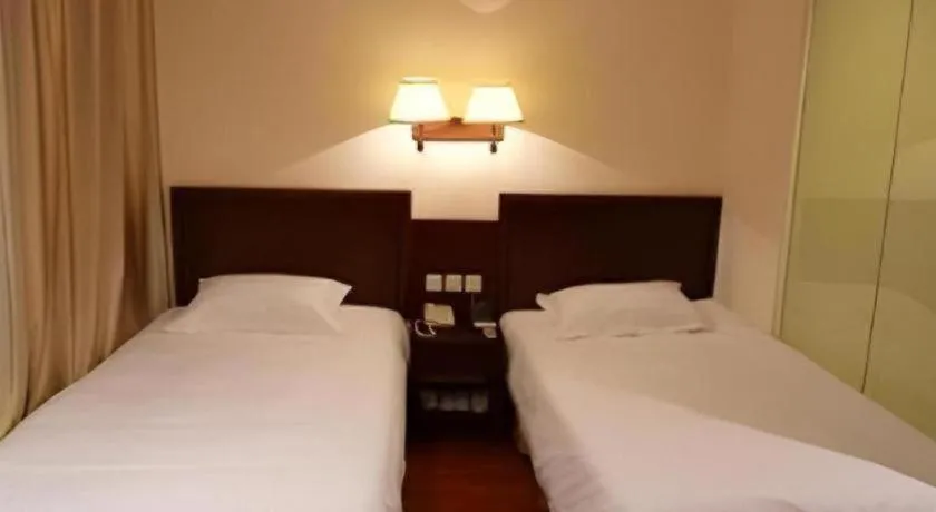 Bed in GreenTree Inn Zibo Renmin Park