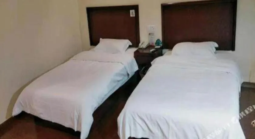 Bed in GreenTree Inn Suzhou Wujiang Zhenze Town Zhennan Road Express Hotel
