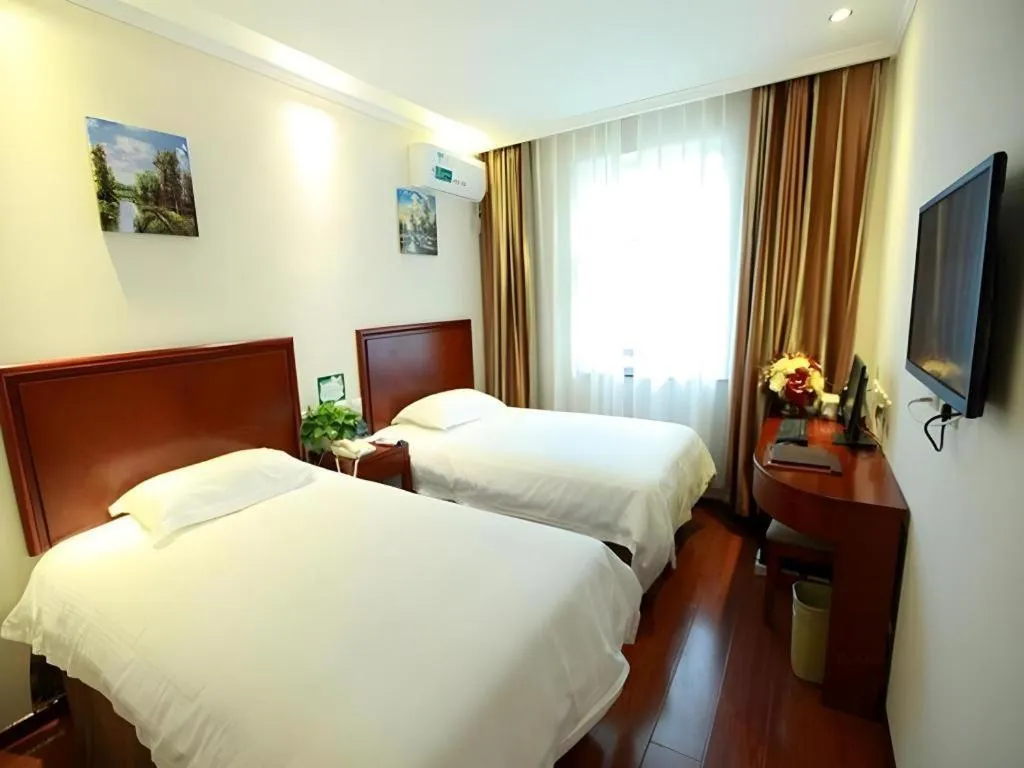 Bed in GreenTree Inn Beijing Miyun Changcheng Huandao Express Hotel
