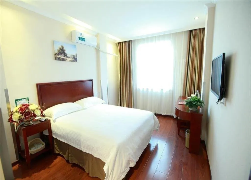 Bed in GreenTree Inn Beijing Miyun Changcheng Huandao Express Hotel