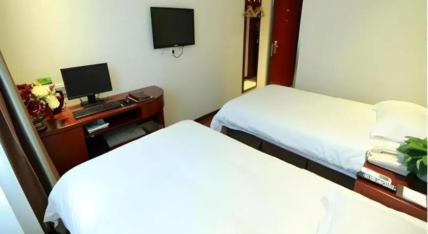 Bed in GreenTree Inn Beijing Miyun Changcheng Huandao Express Hotel