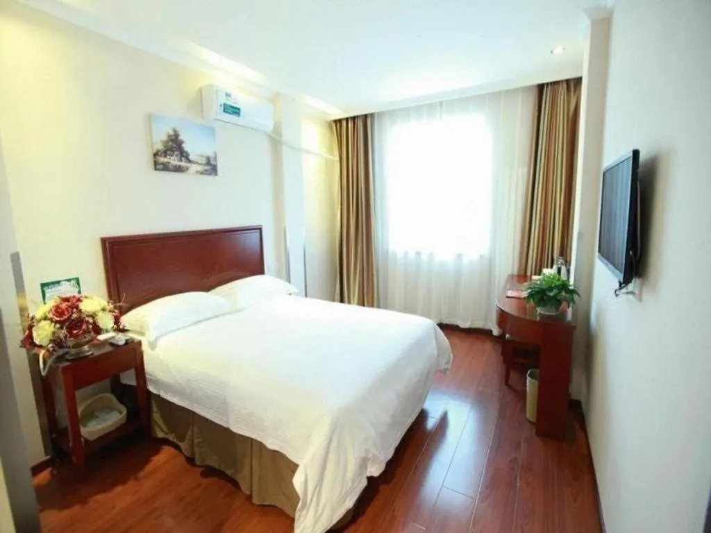 Bed in GreenTree Inn Beijing Miyun Changcheng Huandao Express Hotel