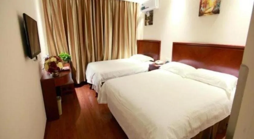 Bed in GreenTree Inn Beijing Miyun Changcheng Huandao Express Hotel