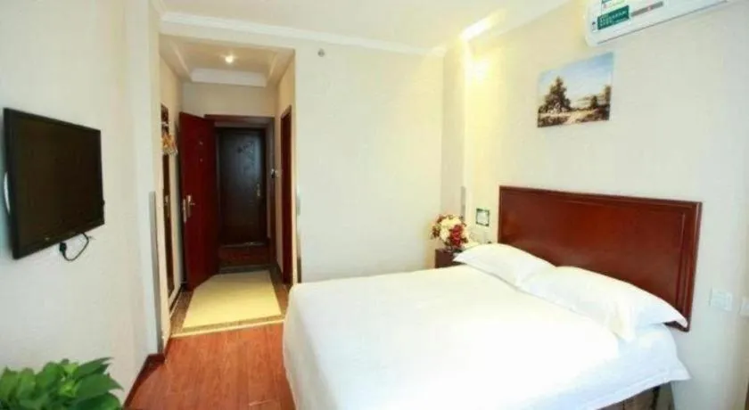 Bed in GreenTree Inn Beijing Miyun Changcheng Huandao Express Hotel