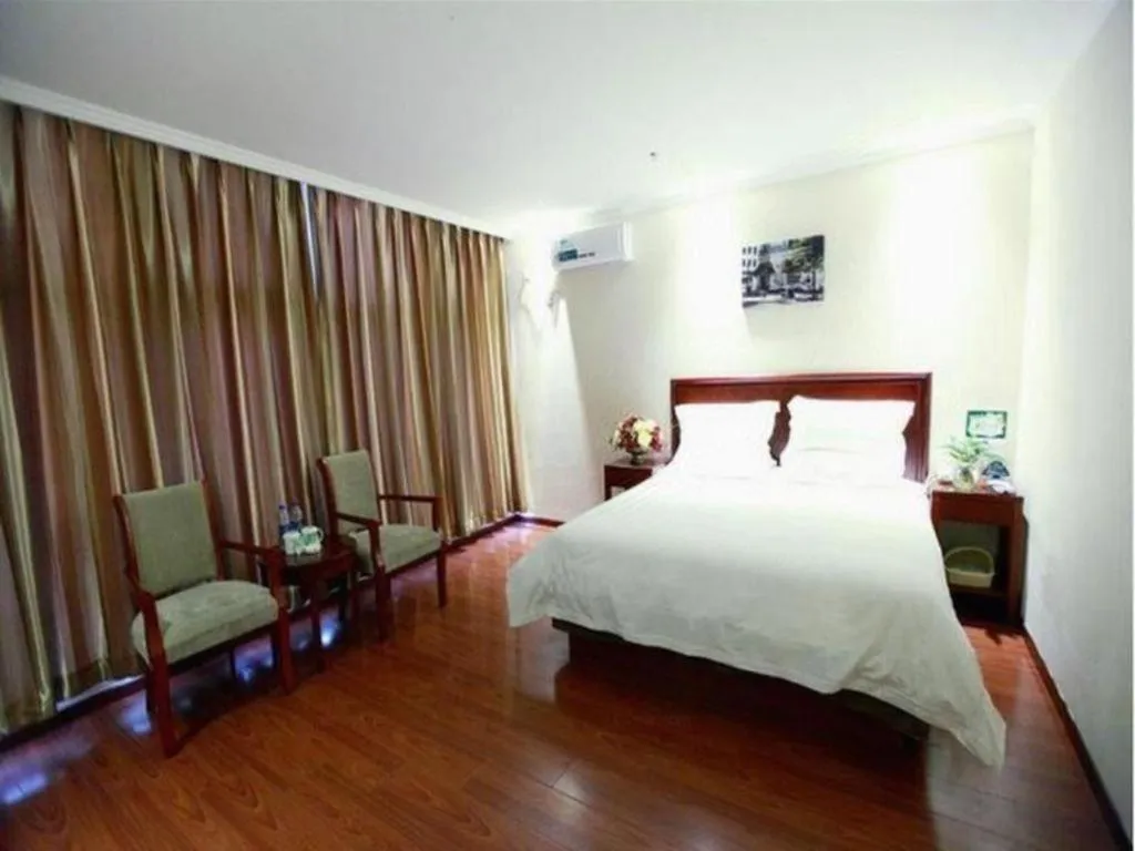 Bed in GreenTree Inn Beijing Miyun Changcheng Huandao Express Hotel
