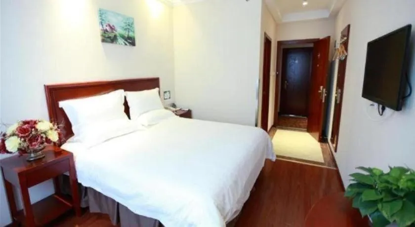 Bed in GreenTree Inn Beijing Miyun Changcheng Huandao Express Hotel
