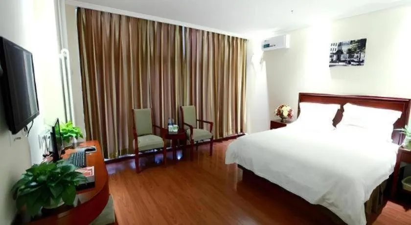 Bed in GreenTree Inn Beijing Miyun Changcheng Huandao Express Hotel