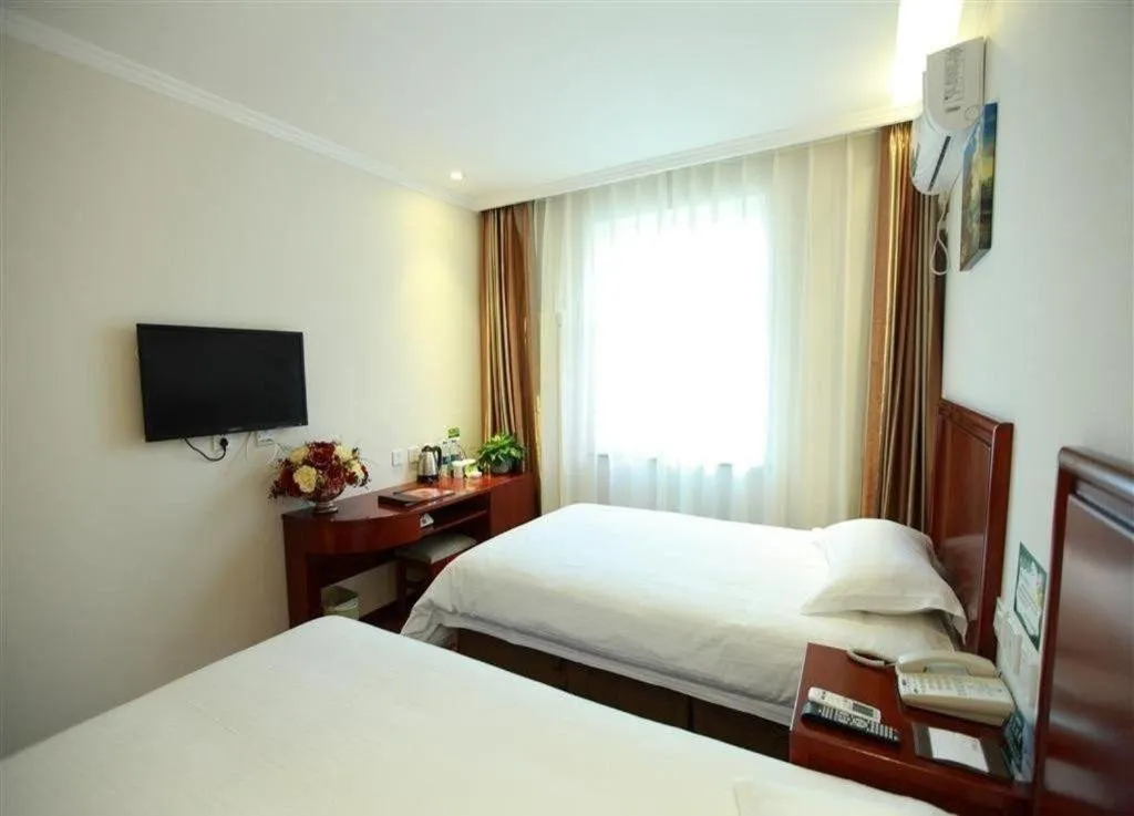 Bed in GreenTree Inn Beijing Miyun Changcheng Huandao Express Hotel