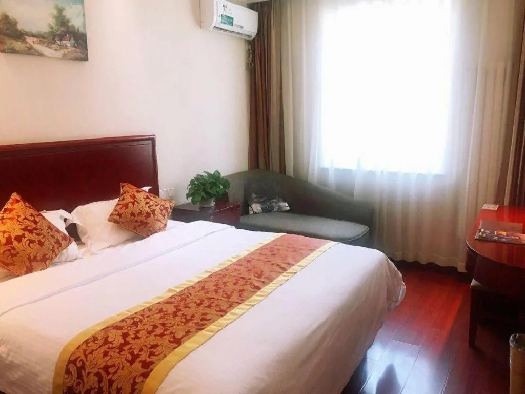 Bed in GreenTree Inn Beijing Miyun Changcheng Huandao Express Hotel