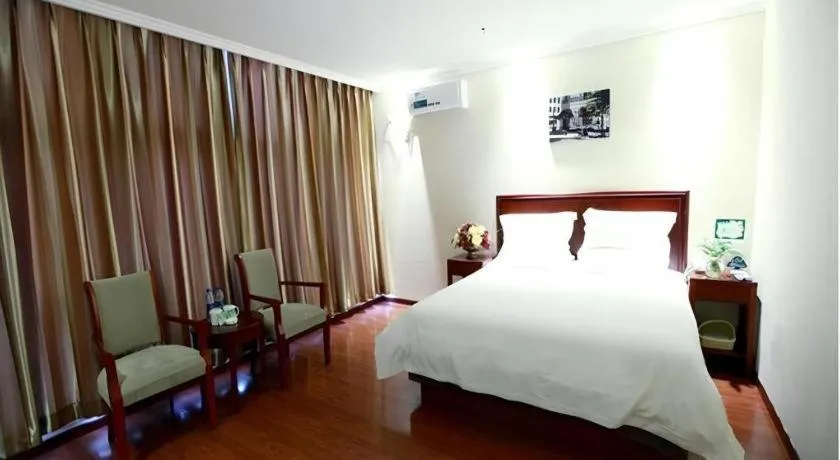 Bed in GreenTree Inn Beijing Miyun Changcheng Huandao Express Hotel