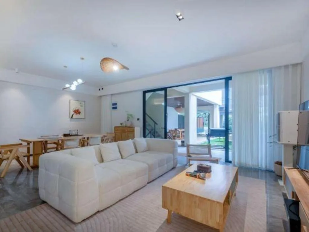 Island Skylight Resort